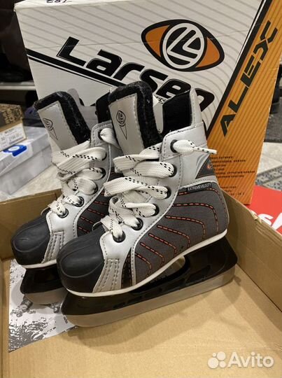 Коньки хоккейные Larsen