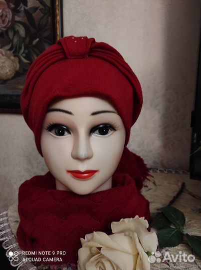 Женская шапка-чалма красная