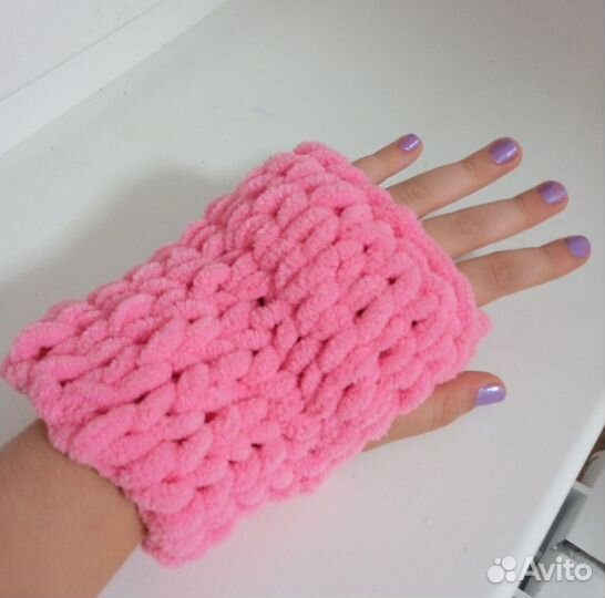 Митенки из плюшевой пряжи
