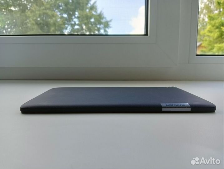 Планшет Lenovo Tab3 8 Plus (TB-8703F Wi-Fi версия)