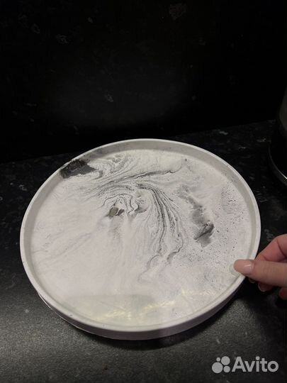 Поднос из бетона