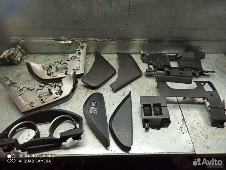 Накладка торпедо Toyota Land Cruiser 200