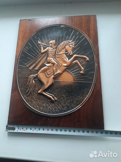 Чеканка на дереве