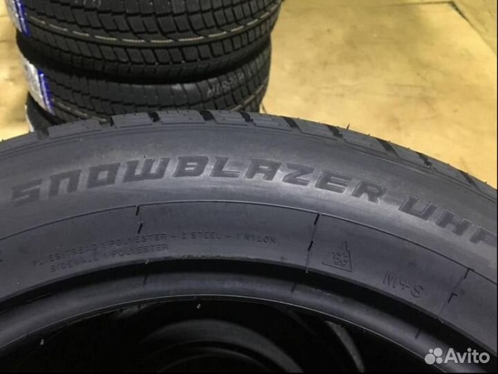 Windforce Snowblazer UHP 225/50 R17 98V