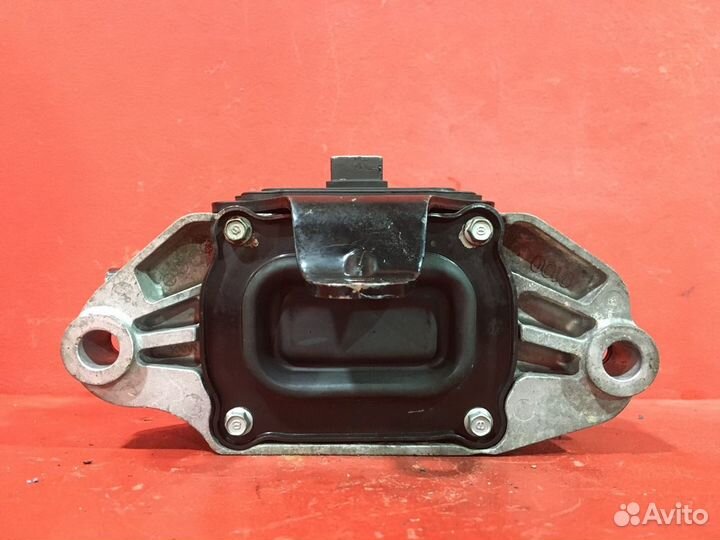 Опора двигателя левая Kia Sportage 4 (Ql) SUV D4HA