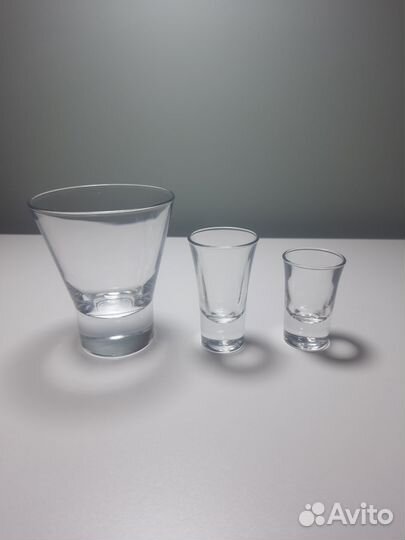 Набор бокалов и рюмок