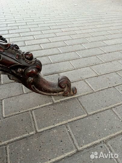 Антикварный резной стол