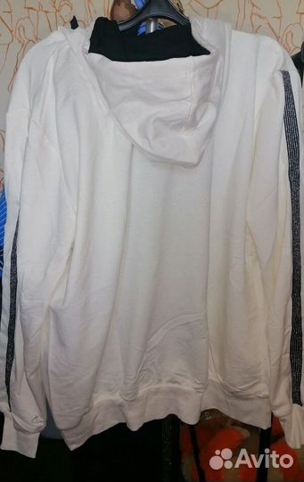 Спортивный костюм женский