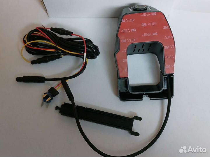 Автомобильный видеорегистратор Avel