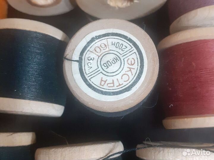 Нитки для шитья. На деревянной катушке СССР