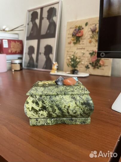 Шкатулка из малахита