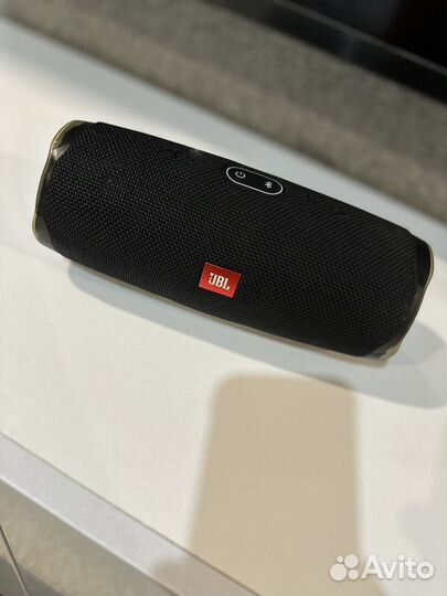 Портативная колонка jbl