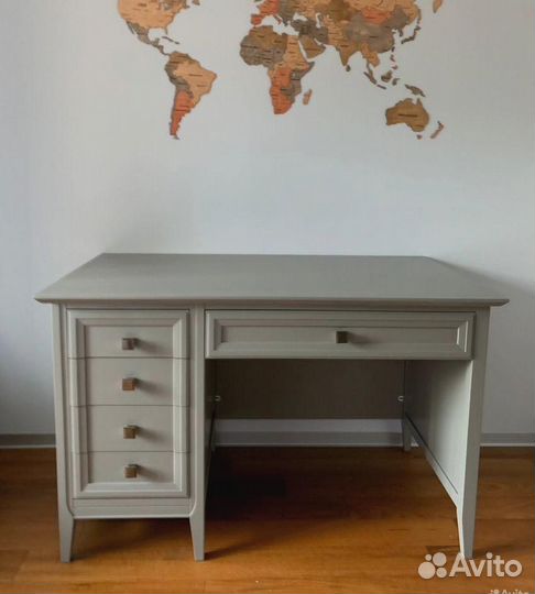 Письменный стол