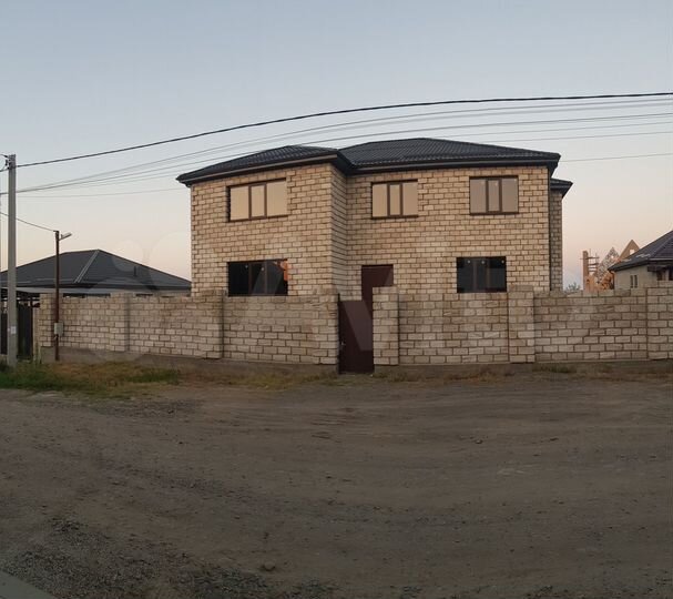 Дом 280 м² на участке 8,5 сот.