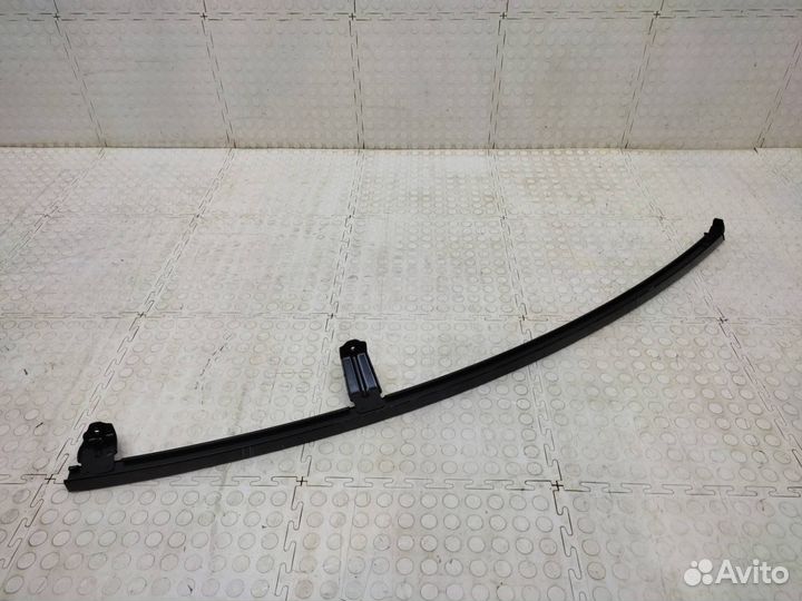 Направляющая стекла двери передняя левая Lexus Rx