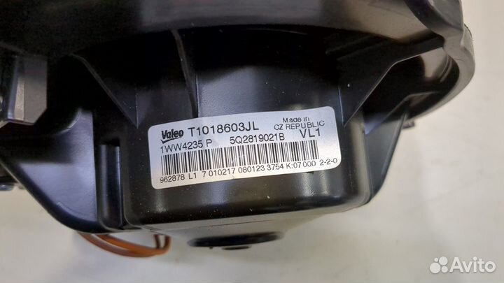 Двигатель отопителя Audi A3 (8V)