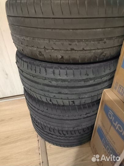 Michelin Pilot Sport 4 235/45 R18