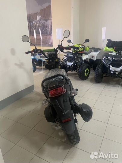 Скутер Венто нейкед 150