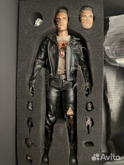 Фигурка Терминатор Т-800 Hot toys, Sideshow