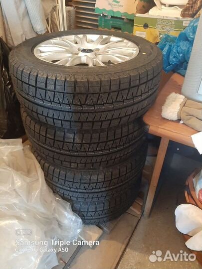 Bridgestone Blizzak Revo GZ 215/55 R16