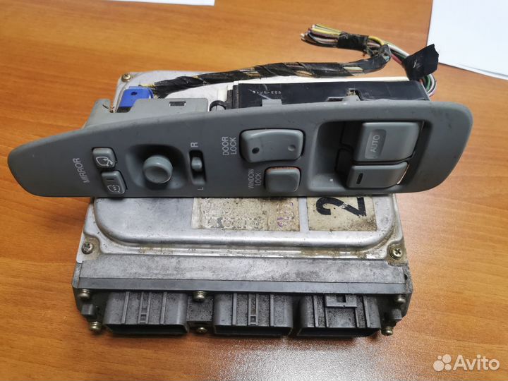 Кнопка стеклоподъемника Soarer 30, эбу 1uzfe