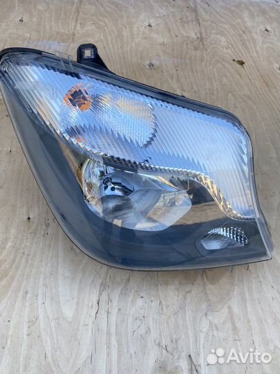 Приборная панель на Mercedes Sprinter W 906