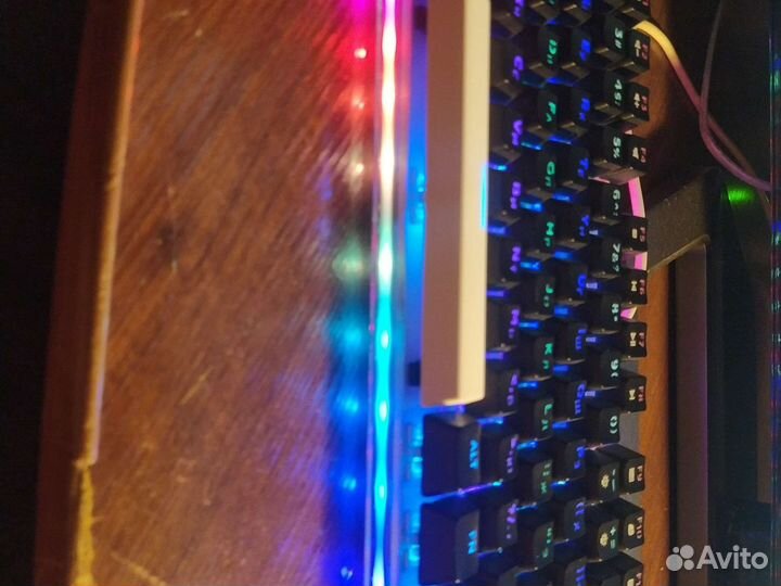 Игровая механическая клавиатура с подсветкой