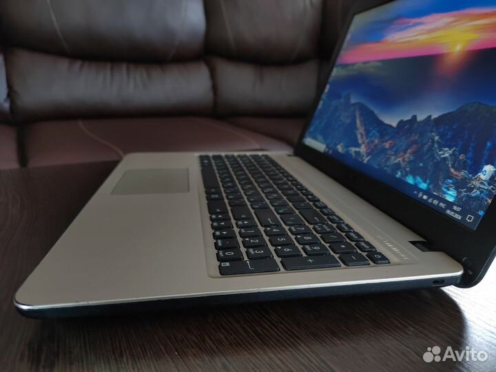 Asus A6-9225/R4 4/500GB