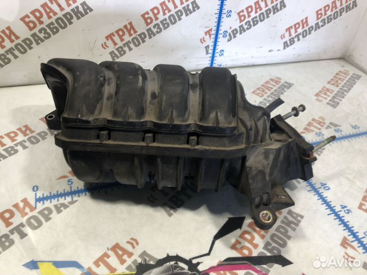 Тойота Королла Впускной коллектор