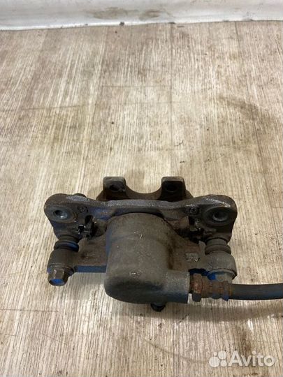 Суппорт задний правый Mitsubishi Lancer 9 CS5W