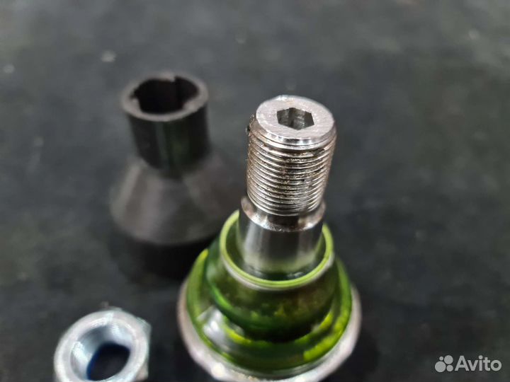 Шаровая передняя Mercedes Sprinter W906