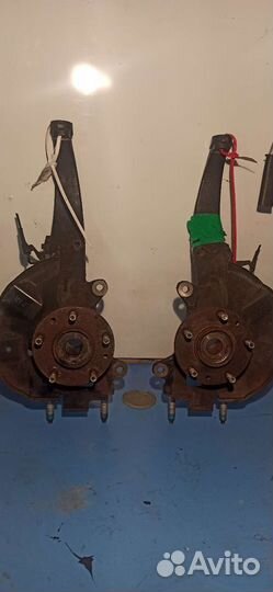 Кулак передний поворотный ступица Mazda6 gh