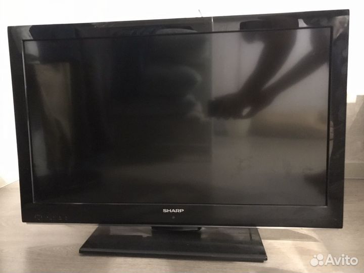 Телевизор Sharp LC-32LE140RUX