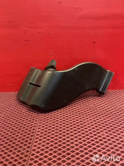 Воздуховод задний правый Audi A8 D4 cdda 2012