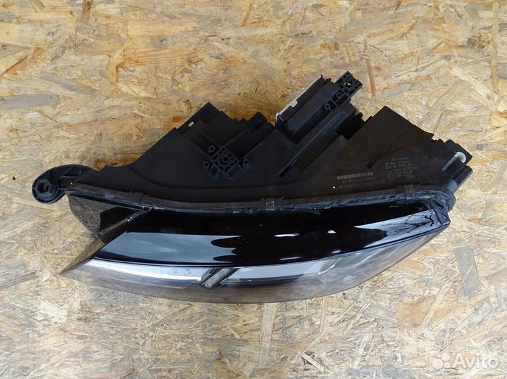 8S0941033D audi tt 8s фара передняя переднее левая