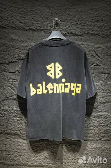 Футболка Balenciaga