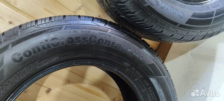 Continental ContiCrossContact LX2 215/65 R16