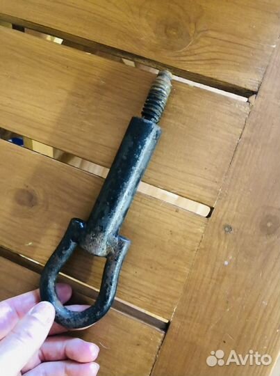 Буксировочный крюк Ford Focus 3