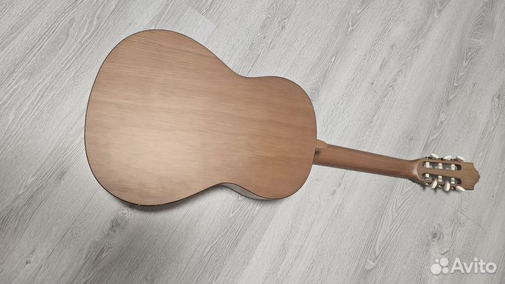 Акустическая гитара yamaha c40m