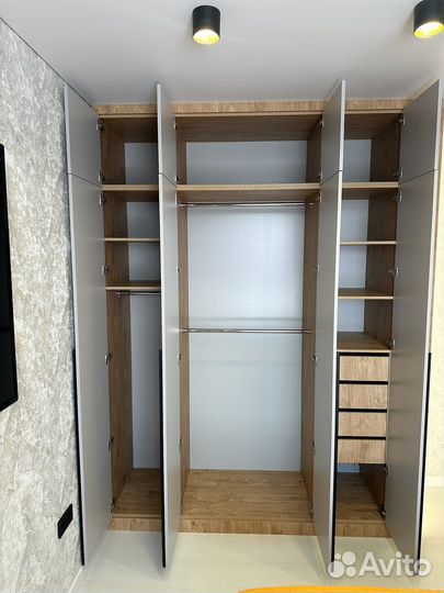 Шкаф с подсветкой