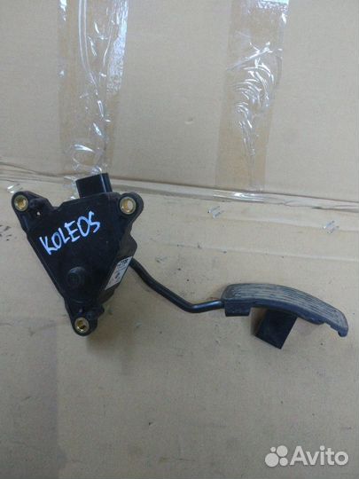 Педаль газа Renault Koleos 2.0 дизель M9R