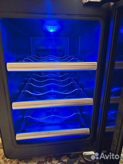 Винный шкаф Kitfort KT-2401