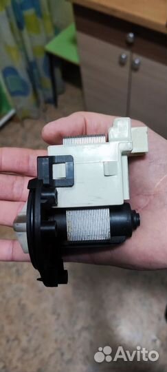 Сливной насос Индезит, Аристон