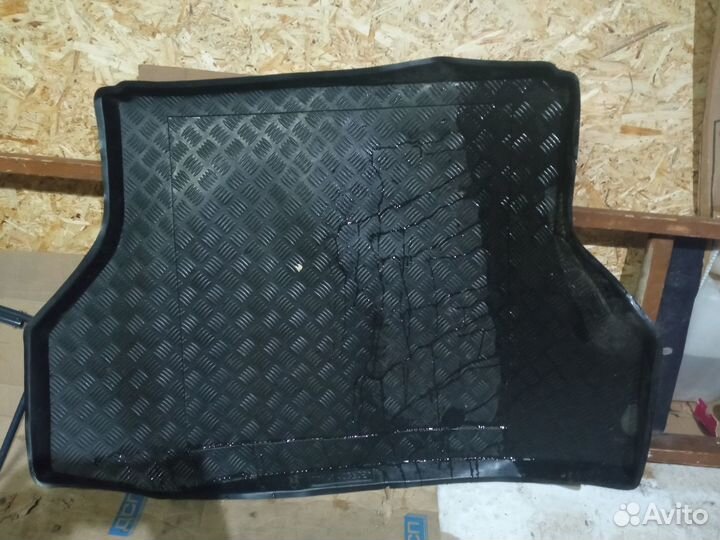 Коврик в багажник
