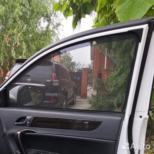 Автомобильные шторы магнитные