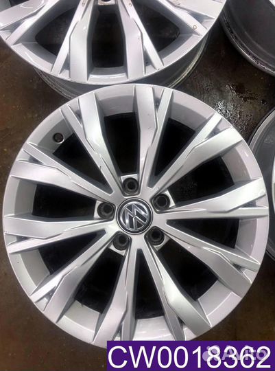 Диски R17 Volkswagen Б/у оригинал