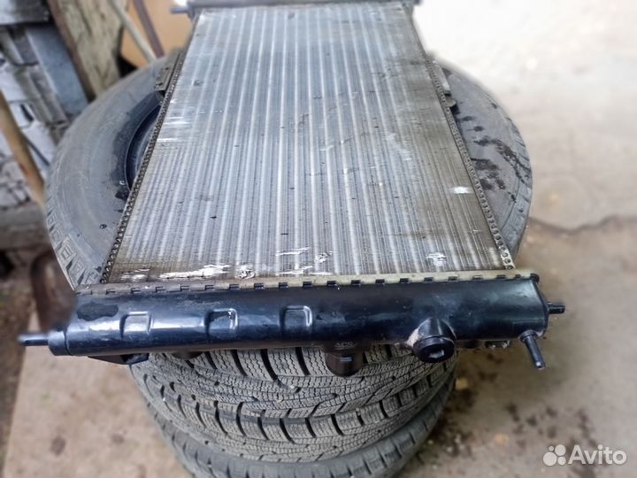 Радиатор охлаждения на Дэу nexia