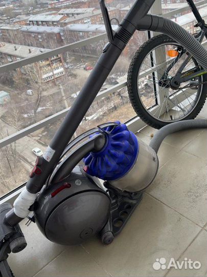 Пылесос Dyson