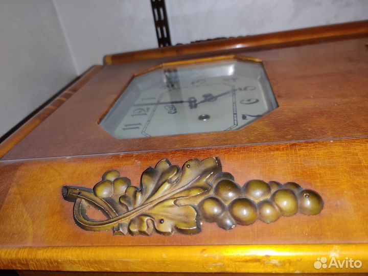 Старинные настенные часы очз с маятником