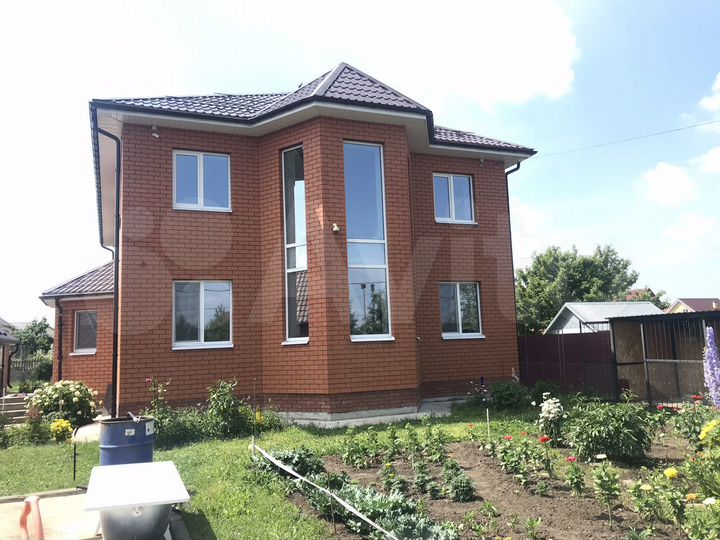 Коттедж 230 м² на участке 19 сот.